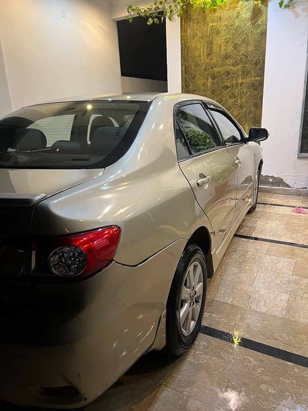 Toyota Corolla Altis 2011 14