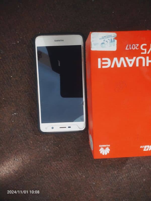 huawei y5 2017 with box + data cable  pta approved 1