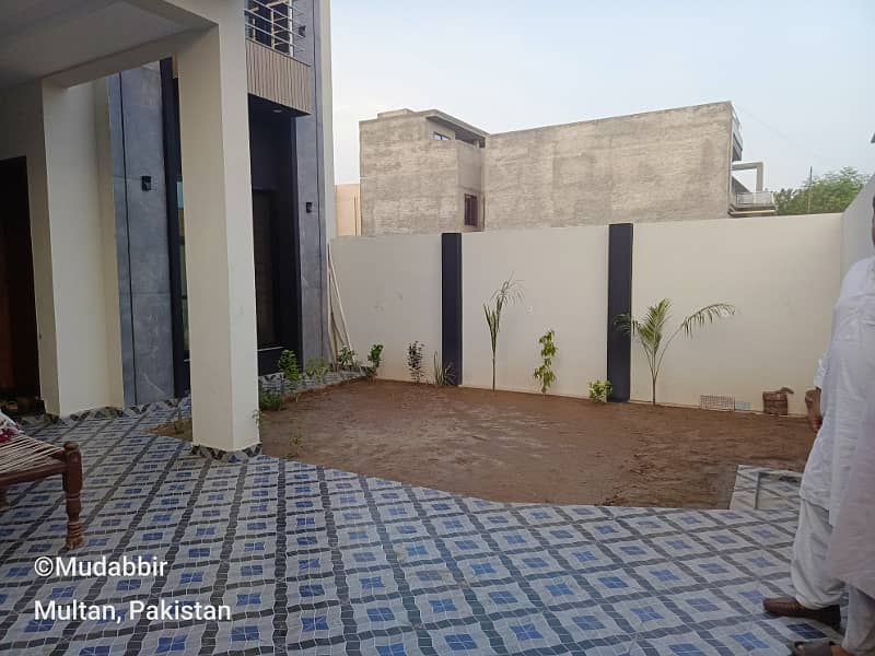 Triple Unit House Is Available For Sale 5