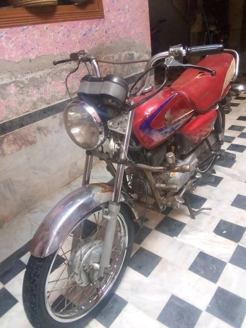 Honda prider 100cc 2010 Model Peshawar number 5