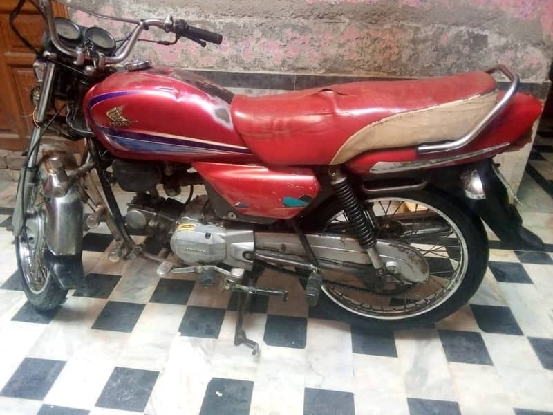 Honda prider 100cc 2010 Model Peshawar number 10