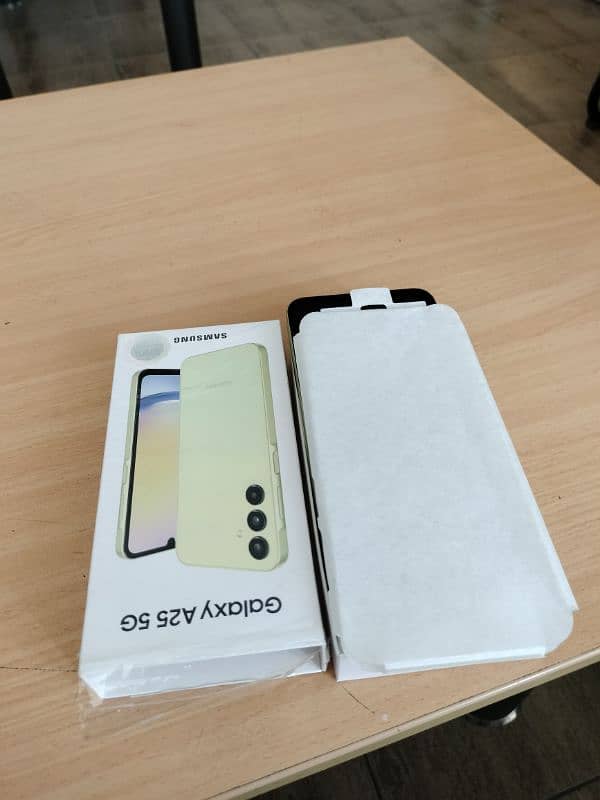 Samsung galaxy a25 8/256 just box opened not used bought tomorrow 2