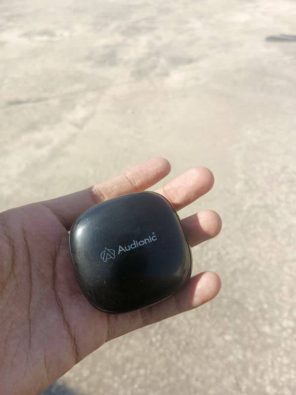 AUDIOINIC 550 AIRBUDS GOOD CONDITION 1