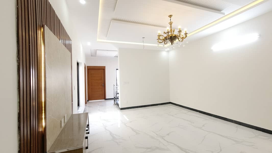 A Palatial Residence For Sale In Margalla View Society - Block D Islamabad 24