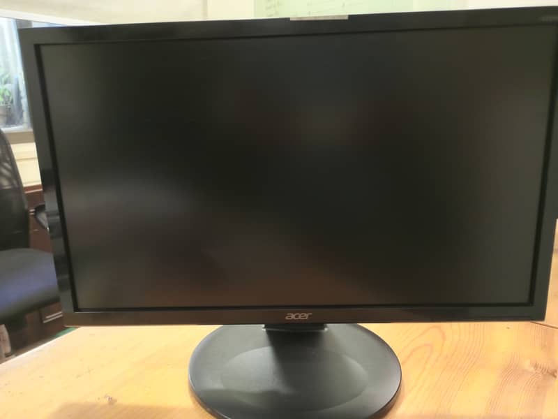 LCD Monitors 22" wide (HDMI,DVI&VGA) Fresh Import 5