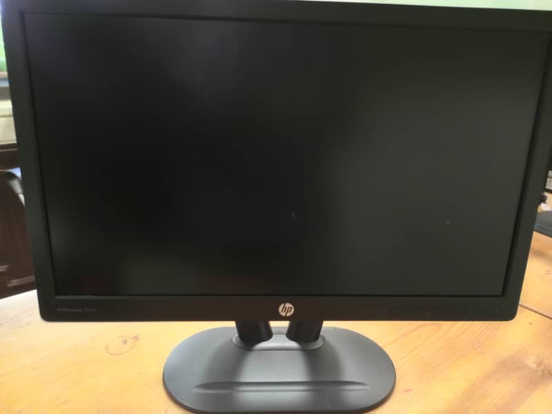 LCD Monitors 22" wide (HDMI,DVI&VGA) Fresh Import 8