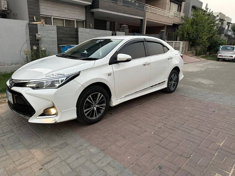 Toyota Corolla Altis X 2020 3