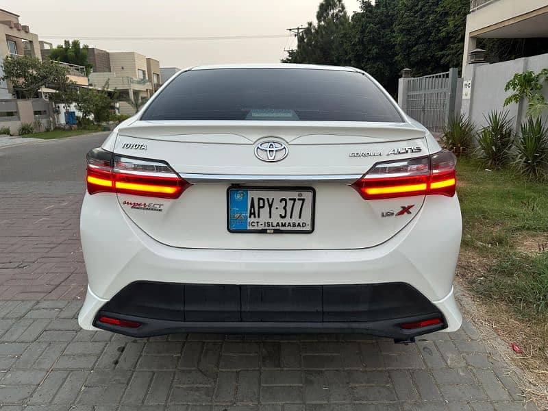 Toyota Corolla Altis X 2020 4