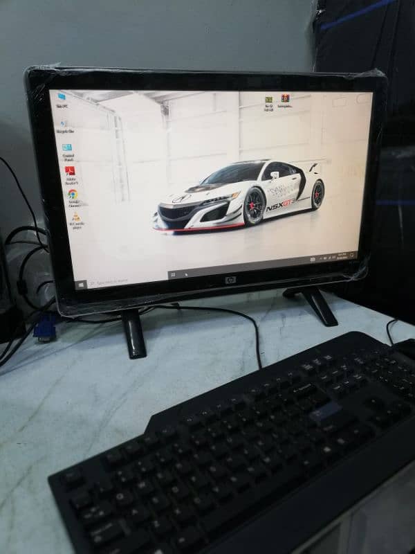 HP 22" LCD Monitor with Built-in Speakers & HDMI Port (A+ UAE Import) 4