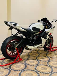 Suzuki GSXR 750 (2017) Model (2021) Import