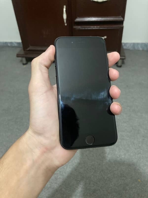 I Phone SE 2020 FACTORY UNLOCKED 0