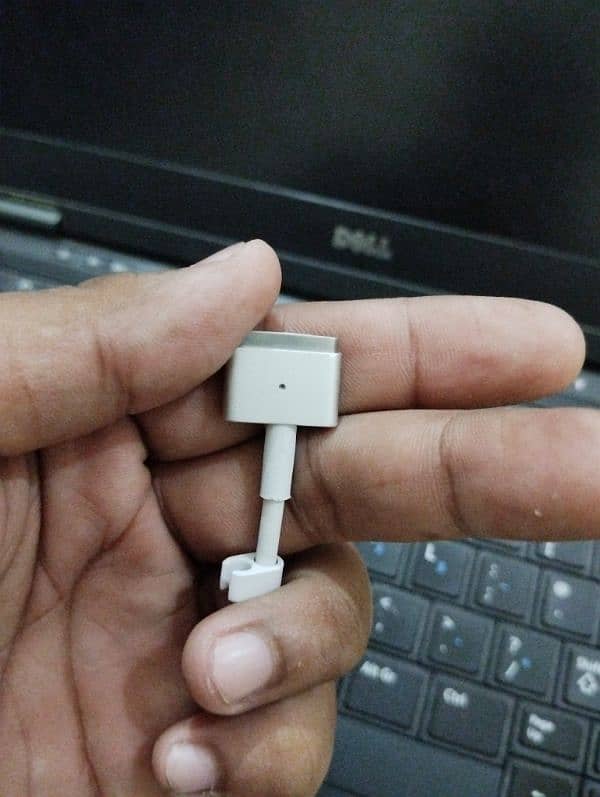 Macbook original charger 6