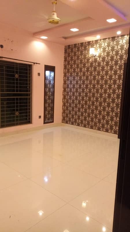 10 MARLA TILE UPPER PORTION FOR RENT IN JOHAR TOWN LAHORE 5