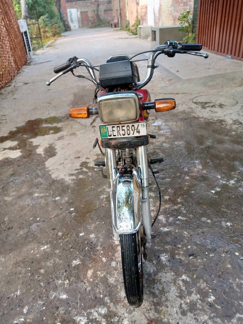 Honda CD 70 2015 for urgent sale 3