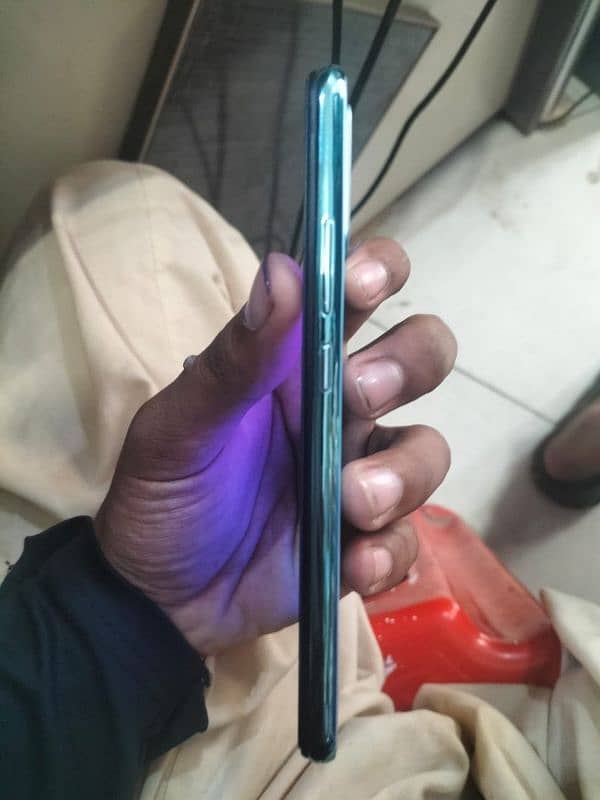 vivo s1 8.256 urgent sale 2