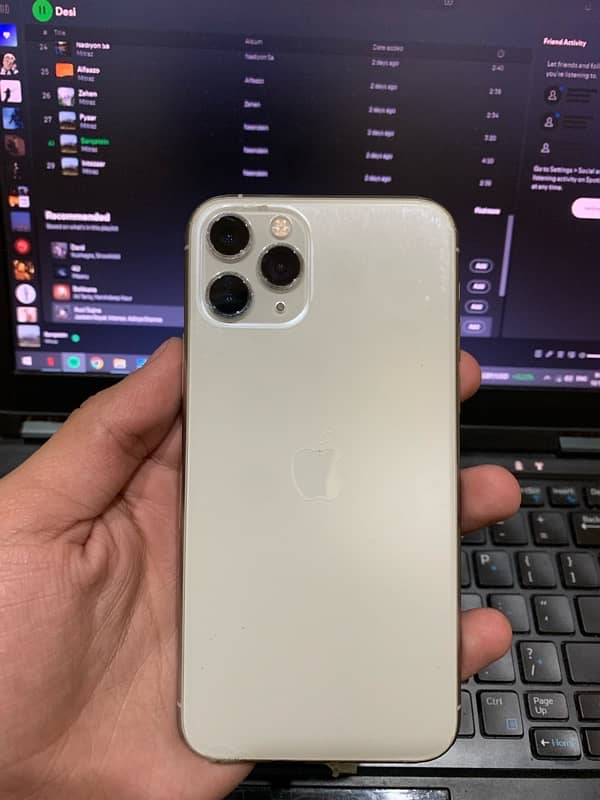 iphone 11 pro 4