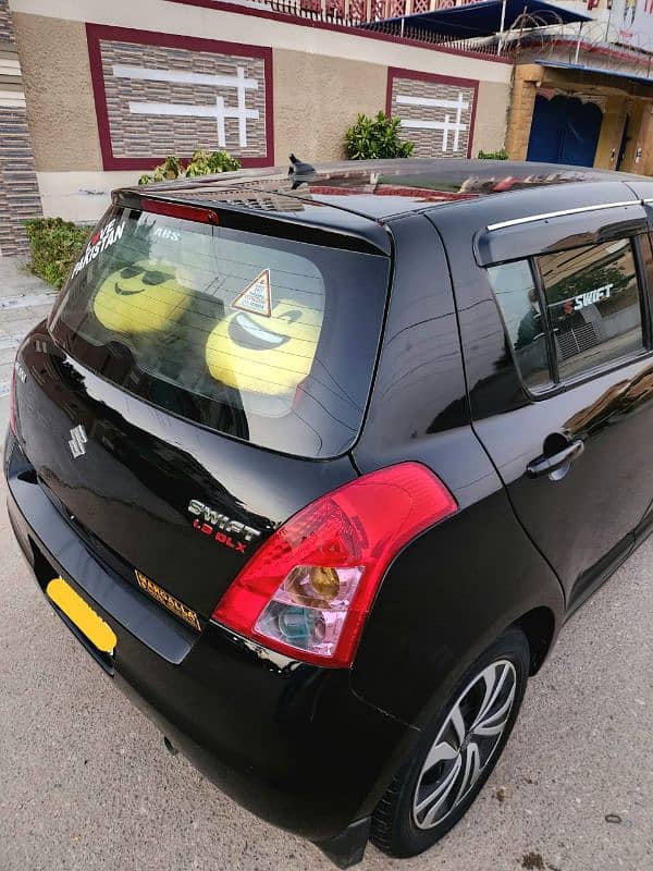 Suzuki Swift 2014 Original black color low mileage 5