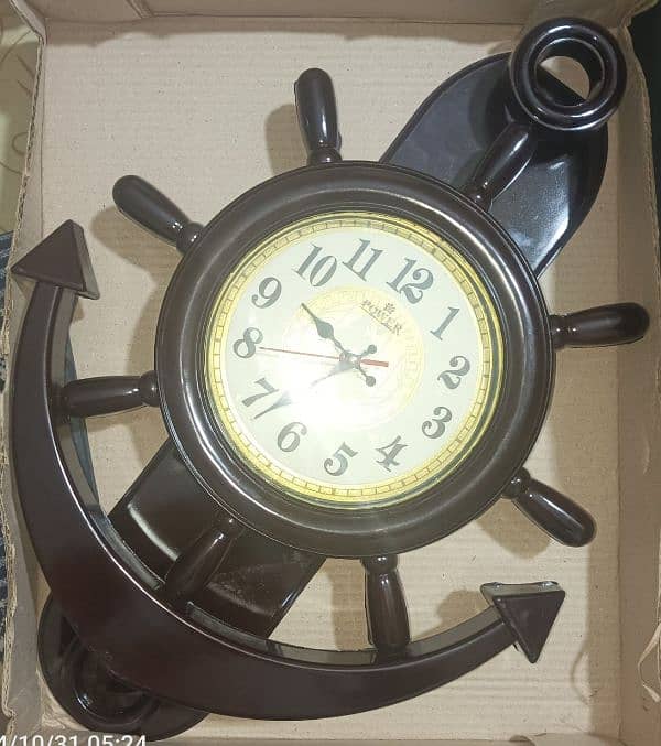 Elegant pendulum/Analog Fancy ship wheel shape Wall clock 2