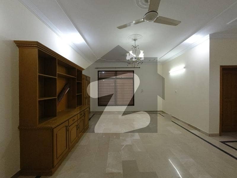 14 Marla upper portion for Rent in G13-3 4