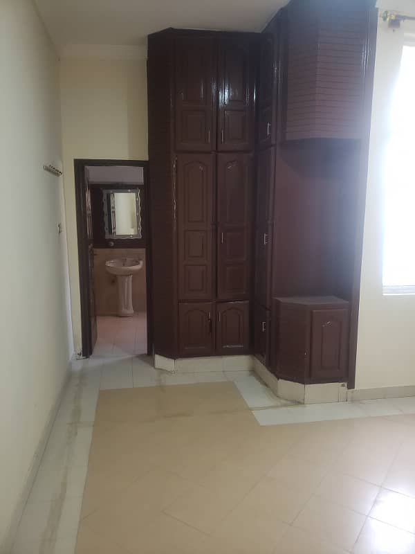 3 bed upper portion 4 rent near bostan khan road chaklala scheme 3 5