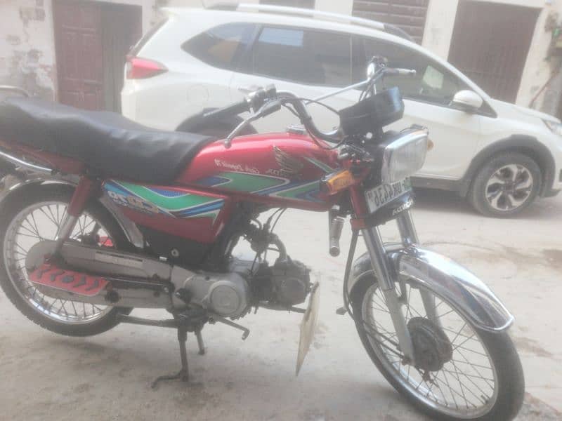 2018 model Honda 70cc.  urgent sell 5