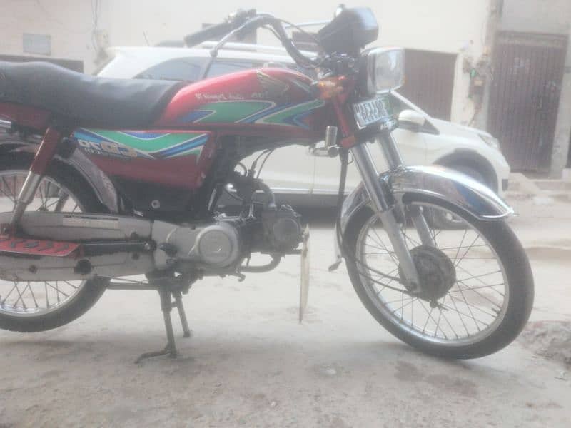 2018 model Honda 70cc.  urgent sell 8