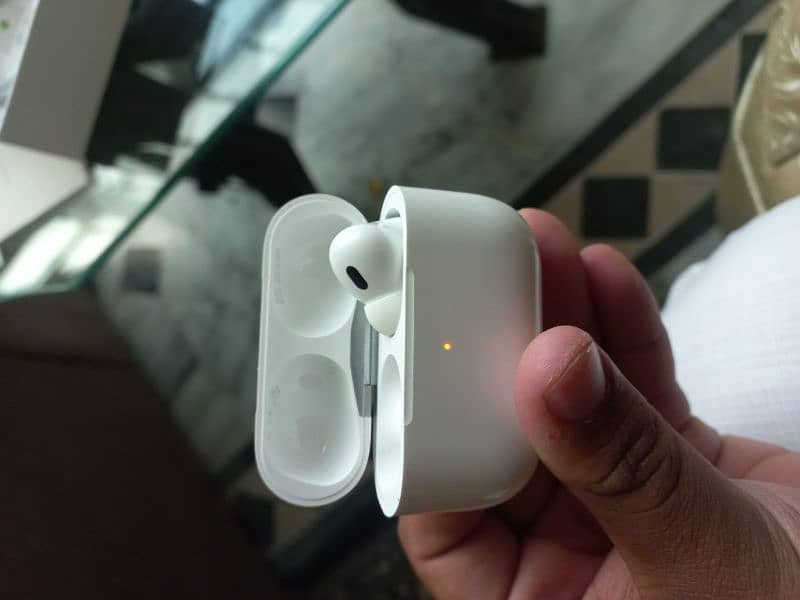 Apple airpods pro (2nd generation) 7