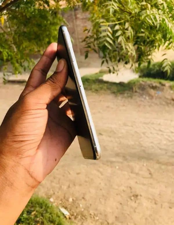 I phone xs max pta approved 4