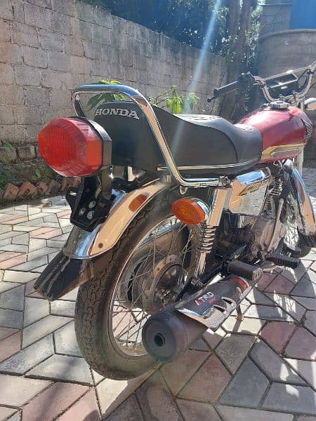 Honda 125 Special Edition 5