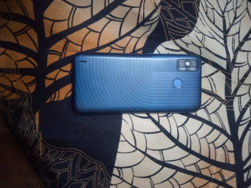 Tecno spark 6go 2/32 storage urgent sale Pasio Ki need ha Thanks 0