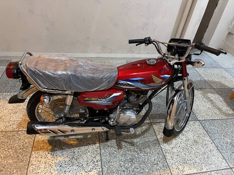 Honda CG 125 2024 3