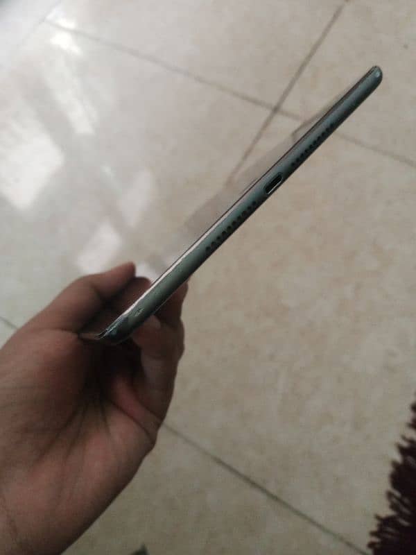 IPAD MINI 5 64 GB 8