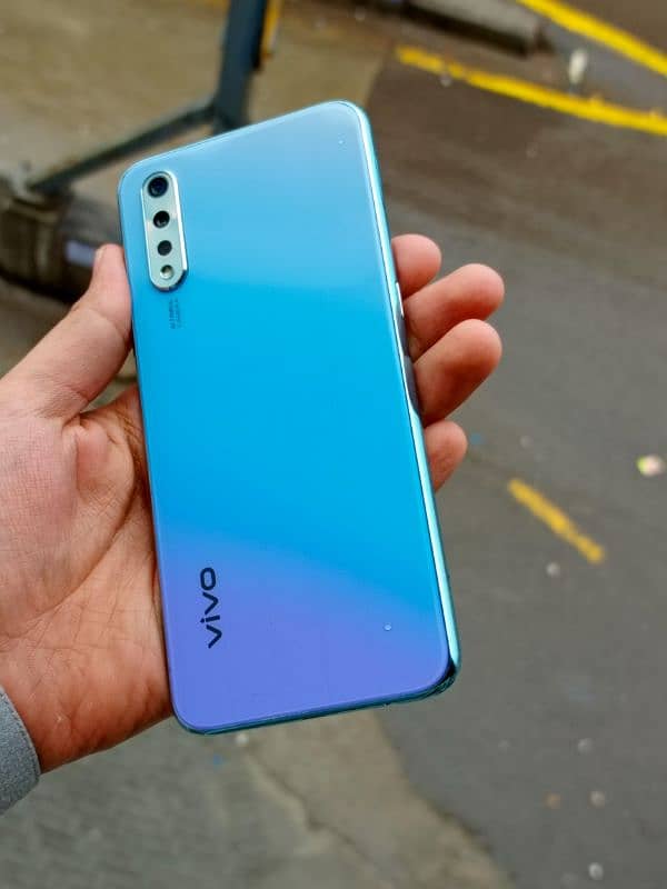 Vivo S1 With Box And Charger Urgent Sale 3