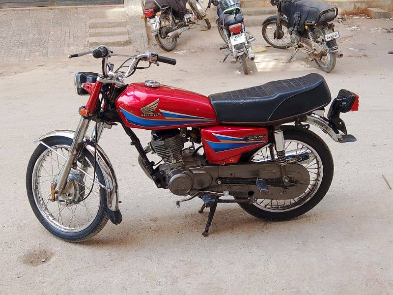 Honda CG 125 karachi number 6