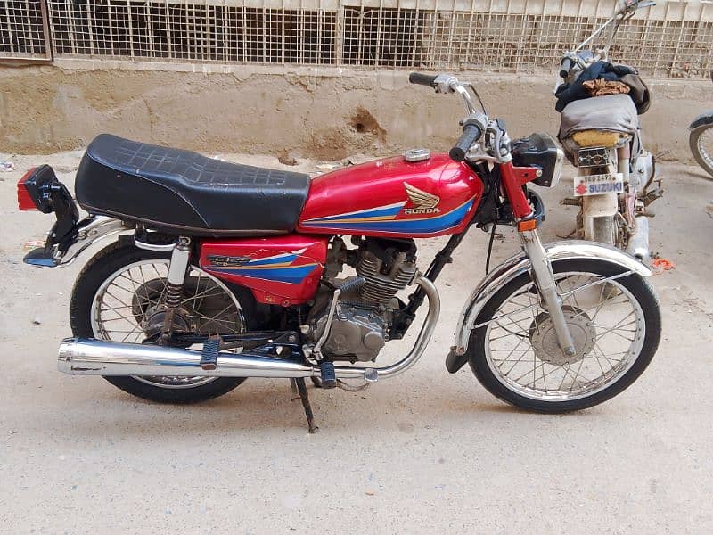 Honda CG 125 karachi number 9