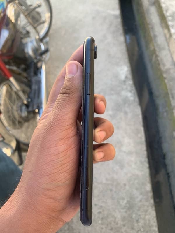 iphone xr 64 gb 1