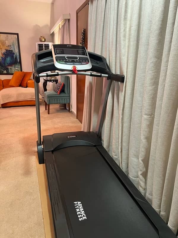 Motorised Treadmill as good as new 3