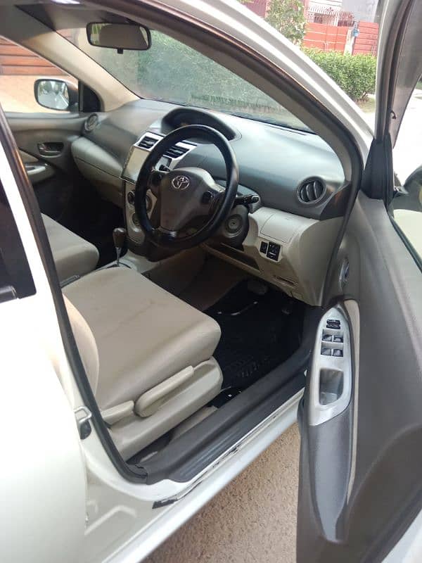 Toyota Belta 2011 3