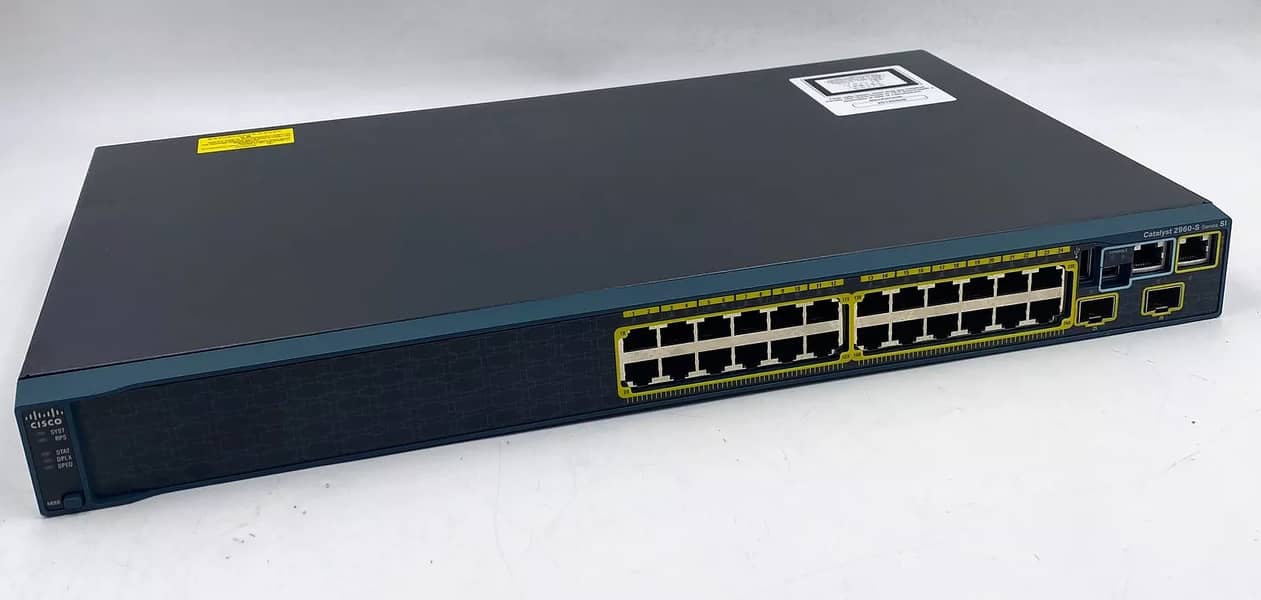 Cisco Catalyst 2960-S Series 2x 10G 24port 0