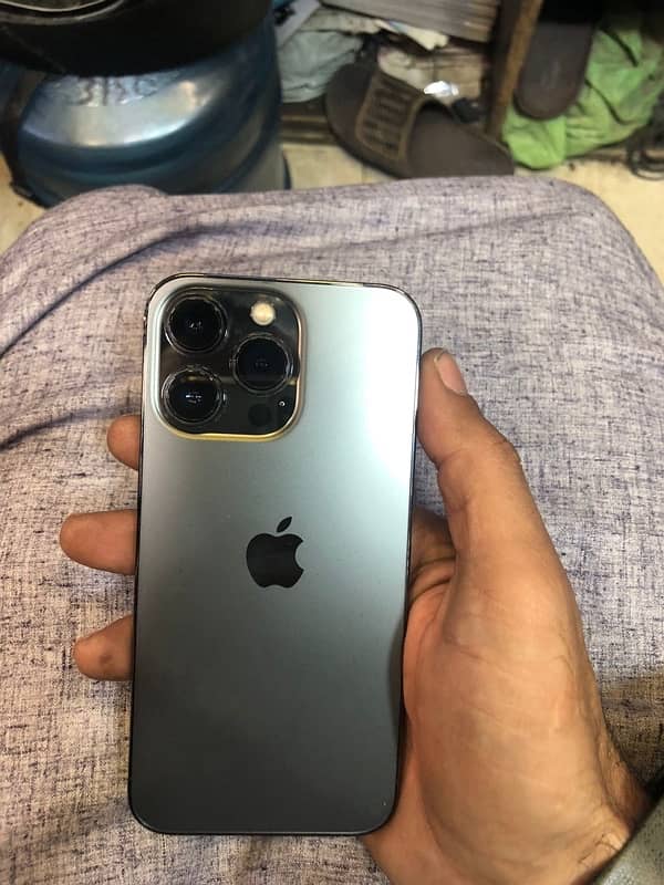 I phone 13pro 128 non pta 1