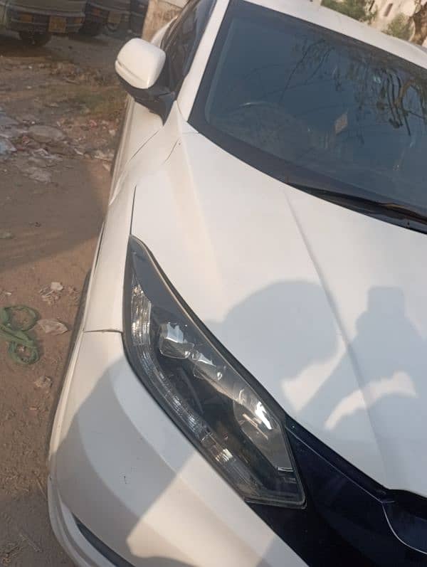 Honda Vezel 2014 Z package super white full option 0