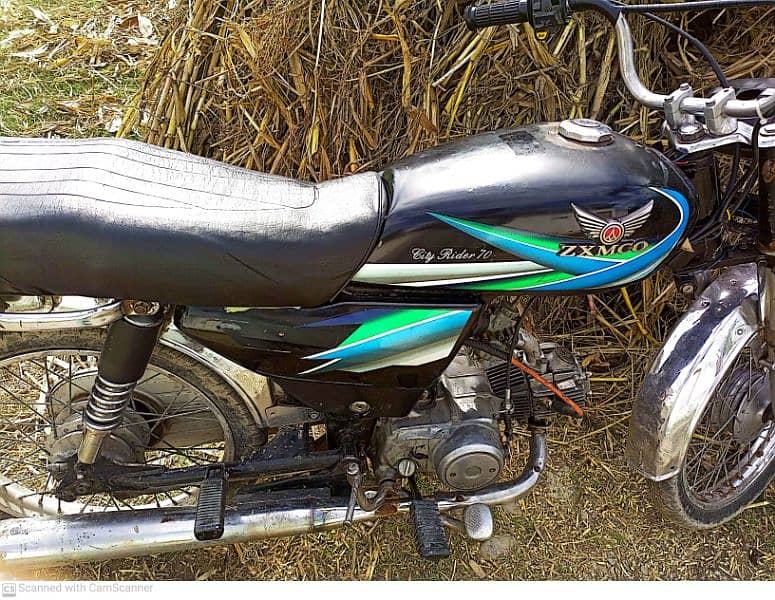 Honda CD70 2005 Model, Lahore no, 03108401035 2