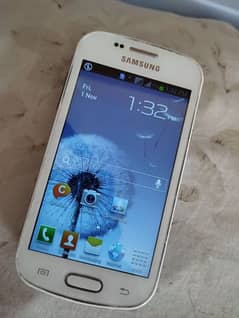 Samsung GT-S7562i