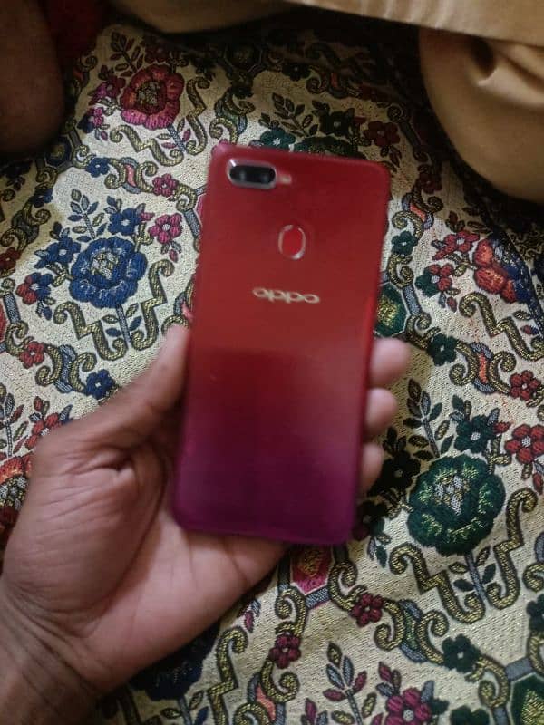 Oppo F9 1