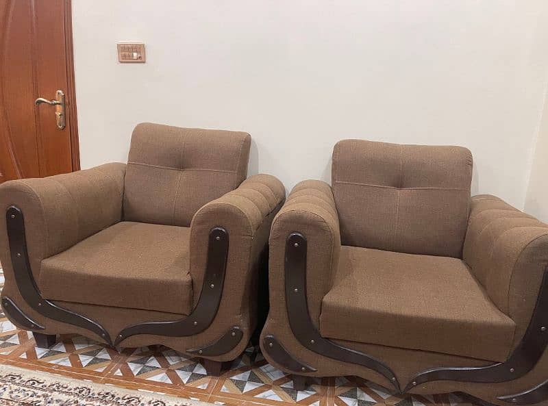 7 seater sofa set like new 0