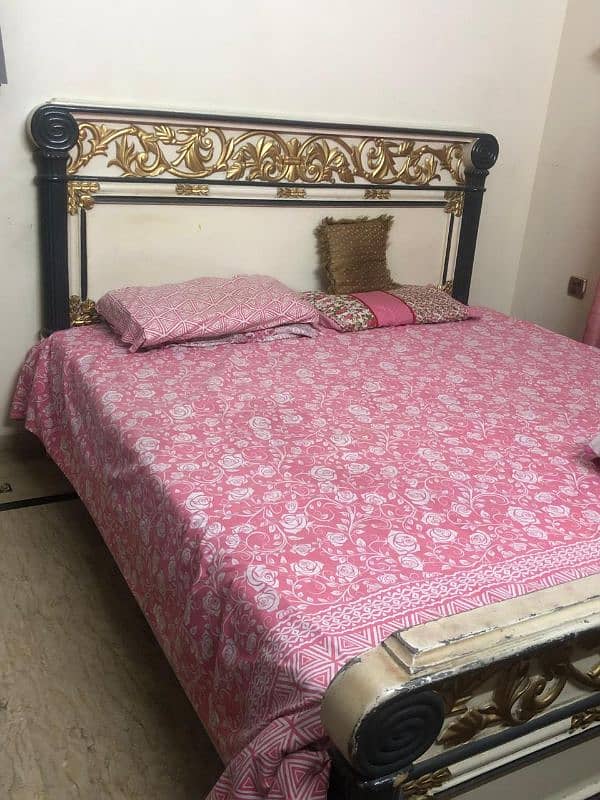 King Size Bed 3