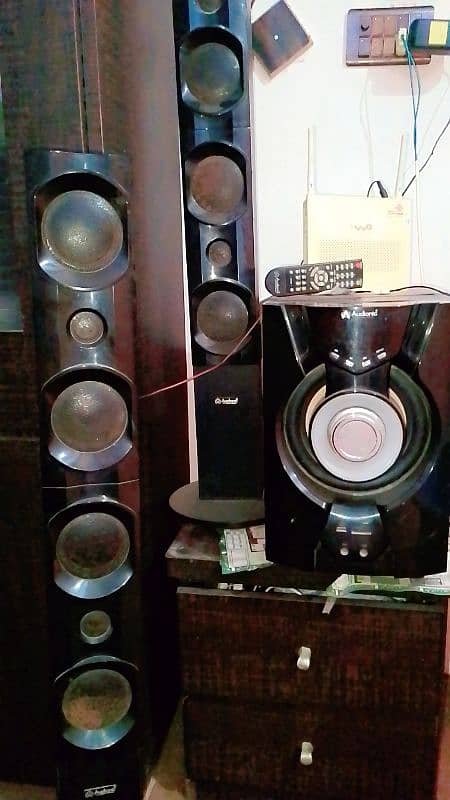 audionic RB,110 good condition high bass 5