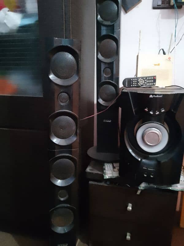 audionic RB,110 good condition high bass 7