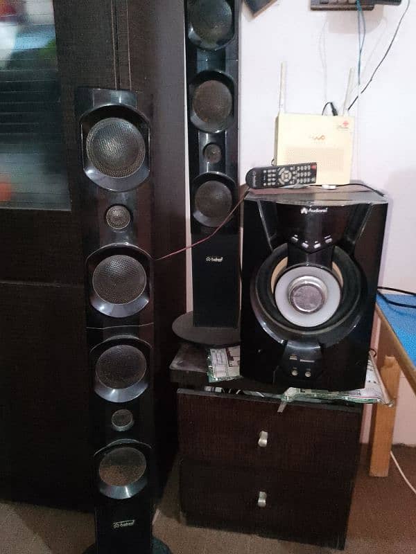 audionic RB,110 good condition high bass 10