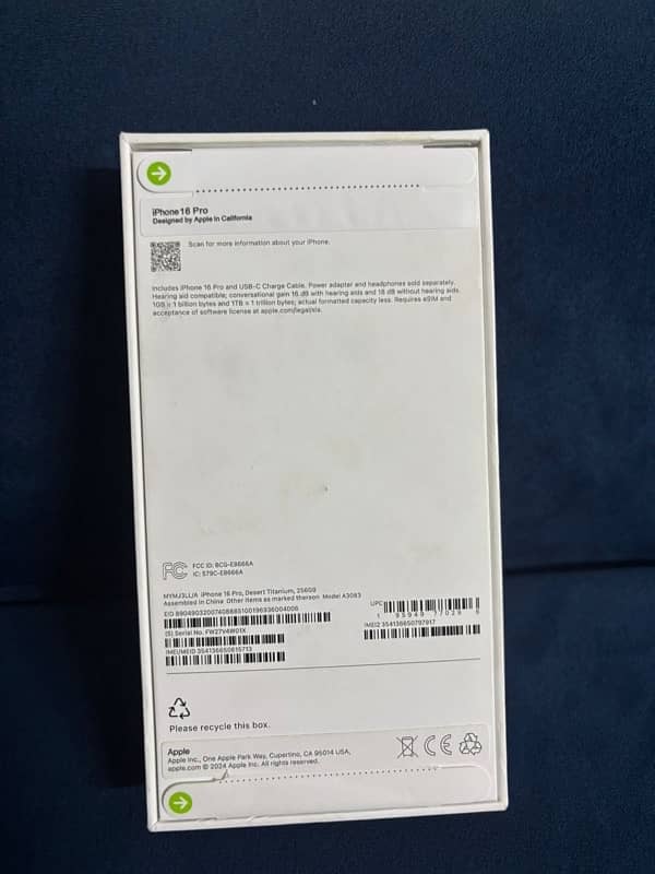 IPHONE 16 PRO box packed 1